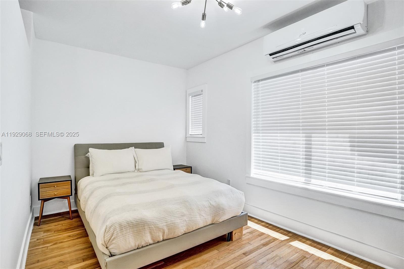 HOLLYWOOD - Residential Lease