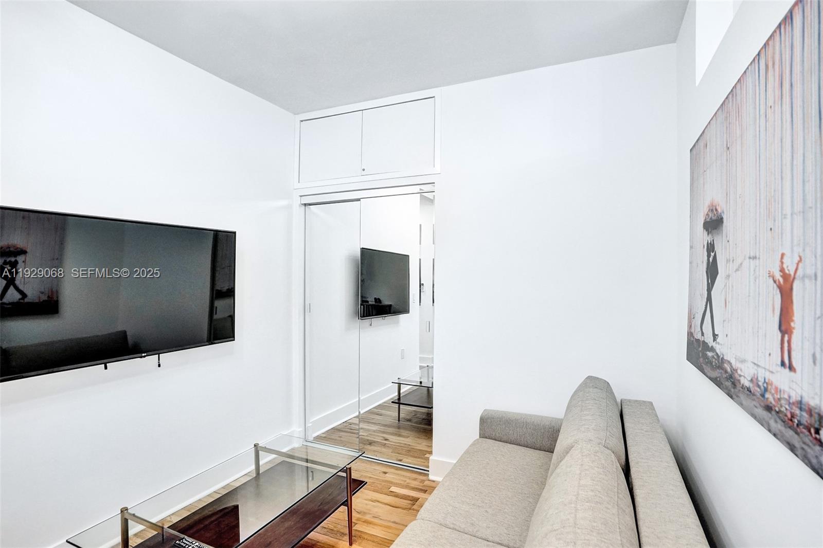 HOLLYWOOD - Residential Lease