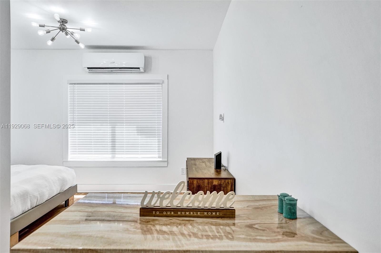 HOLLYWOOD - Residential Lease