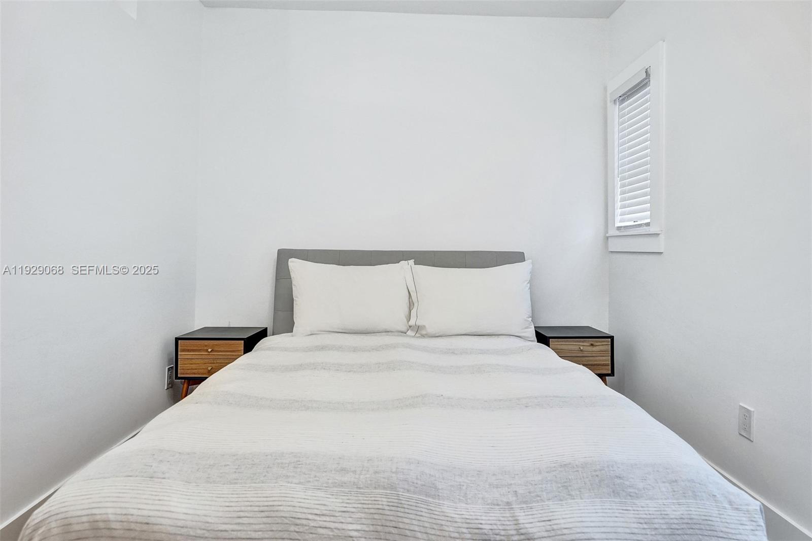 HOLLYWOOD - Residential Lease