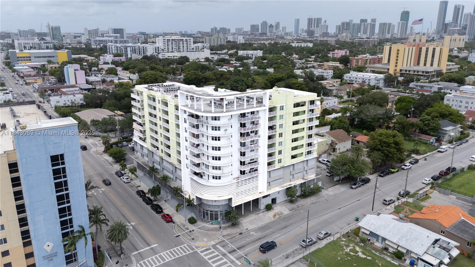 SAN LORENZO CONDO - Residential