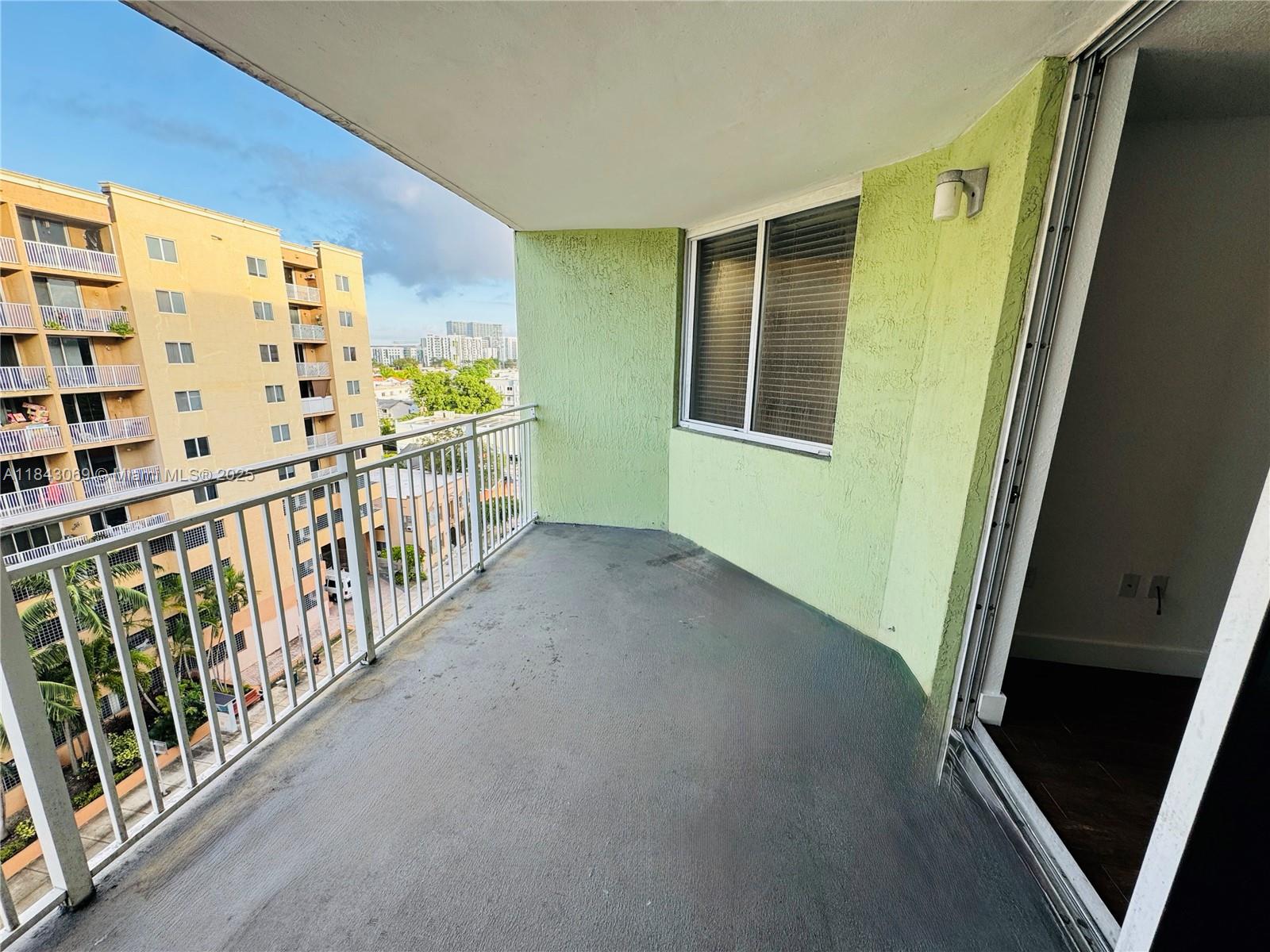 SAN LORENZO CONDO - Residential