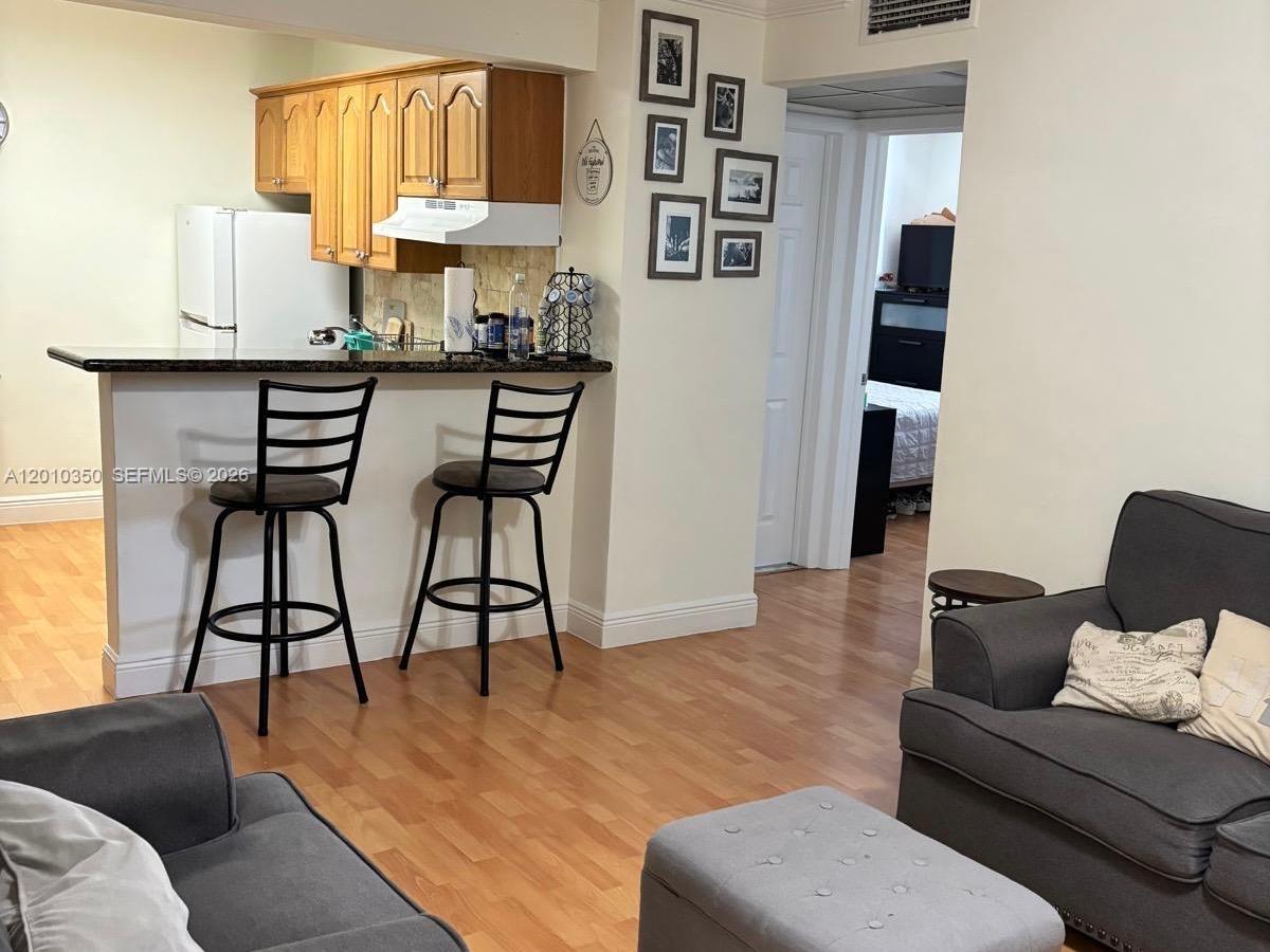 SALZEDO IN THE GABLES CON - Residential Lease