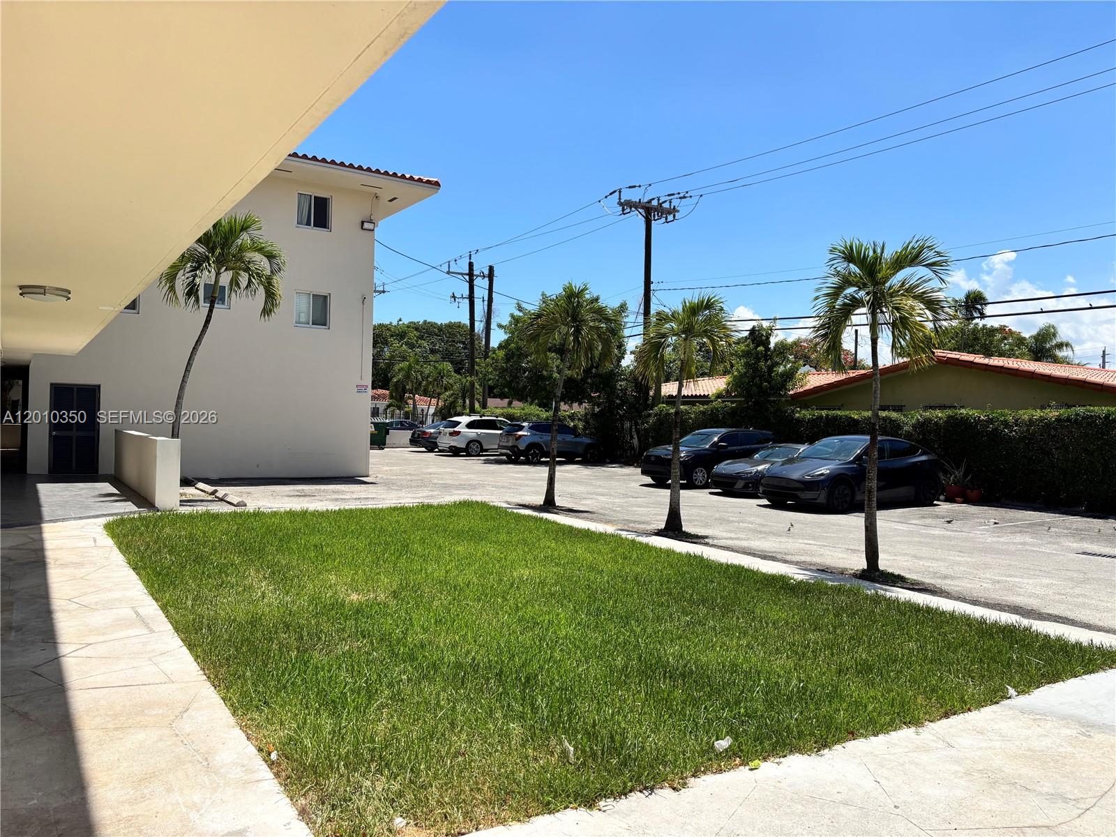 SALZEDO IN THE GABLES CON - Residential Lease