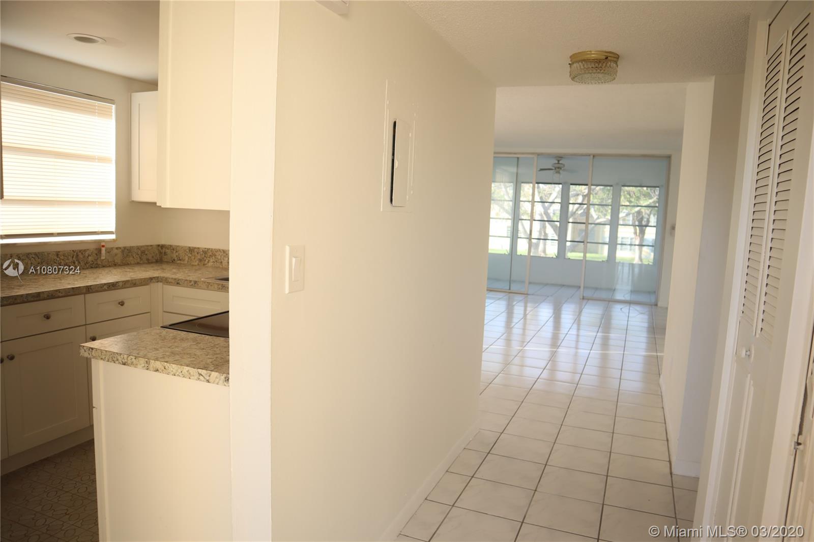 55+ community, 2/2 Condo in good condition. Tile throughout, eat in kitchen, large living room, screened & private balcony. Very good location, close to restaurants, shopping center and the main roads.