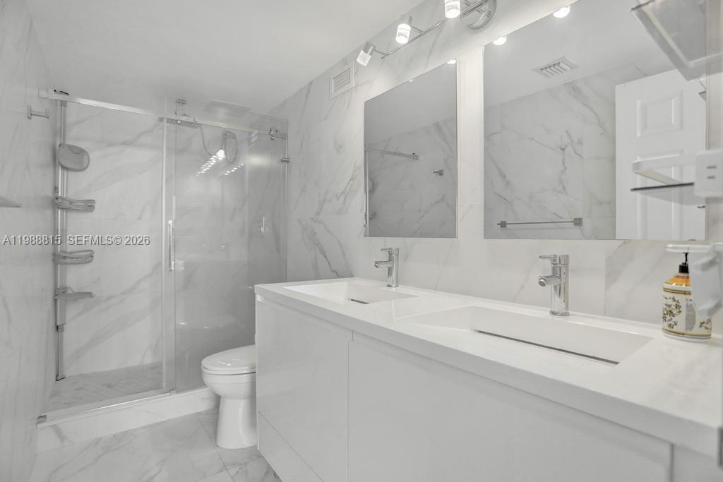 WAVE CONDO - Residential Lease