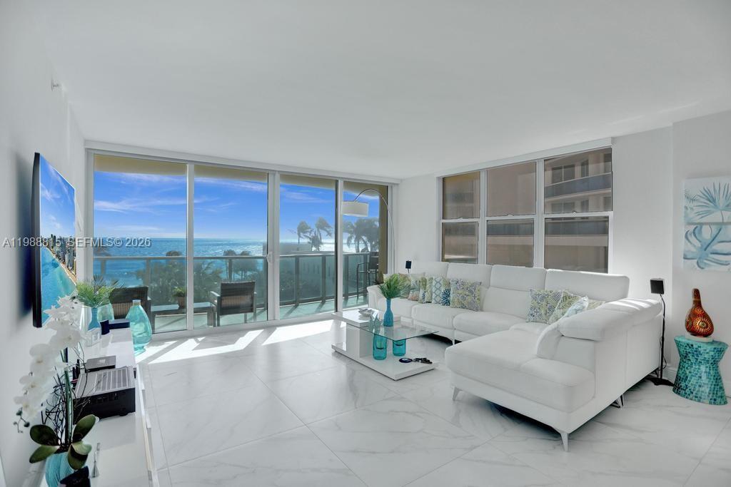 WAVE CONDO - Residential Lease