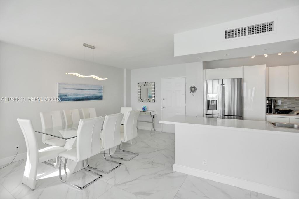 WAVE CONDO - Residential Lease