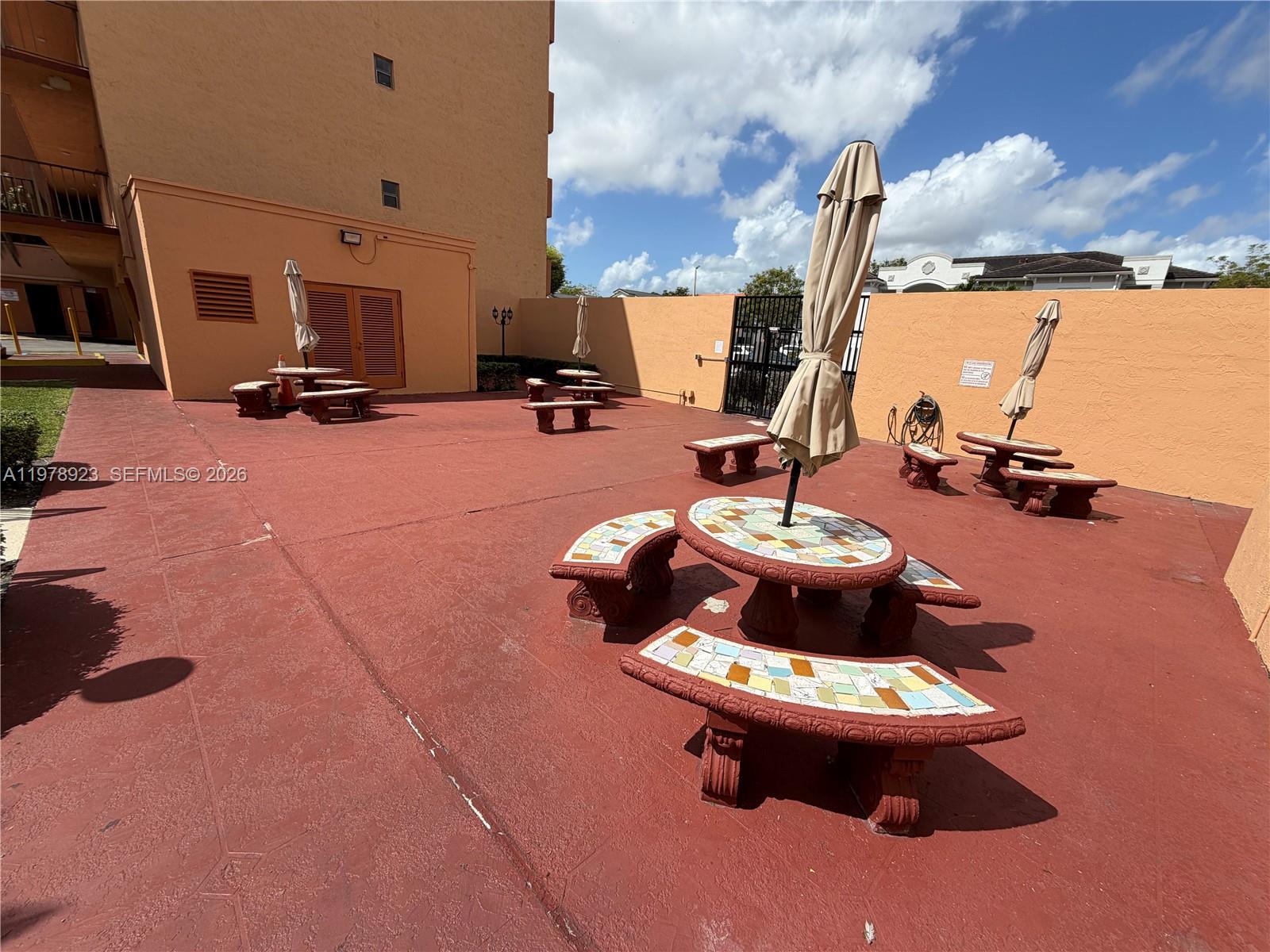 WESTLAND CONDO - Residential