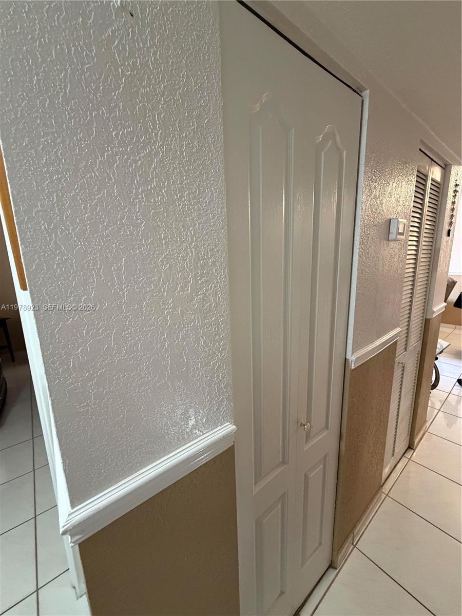 WESTLAND CONDO - Residential