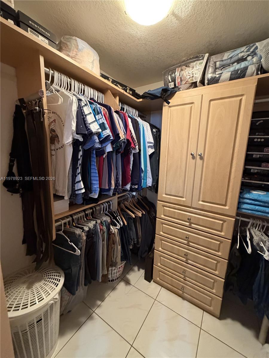 WESTLAND CONDO - Residential