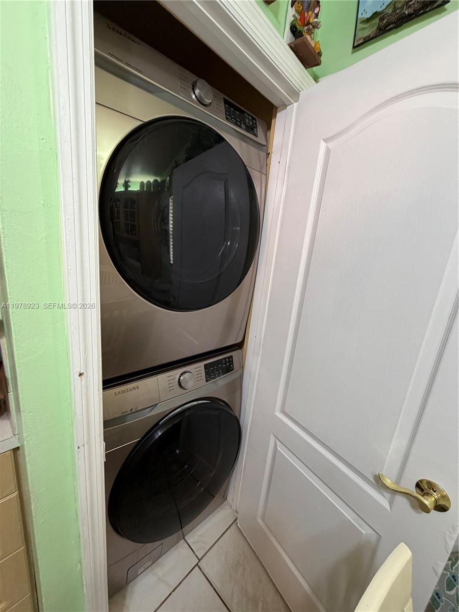 WESTLAND CONDO - Residential