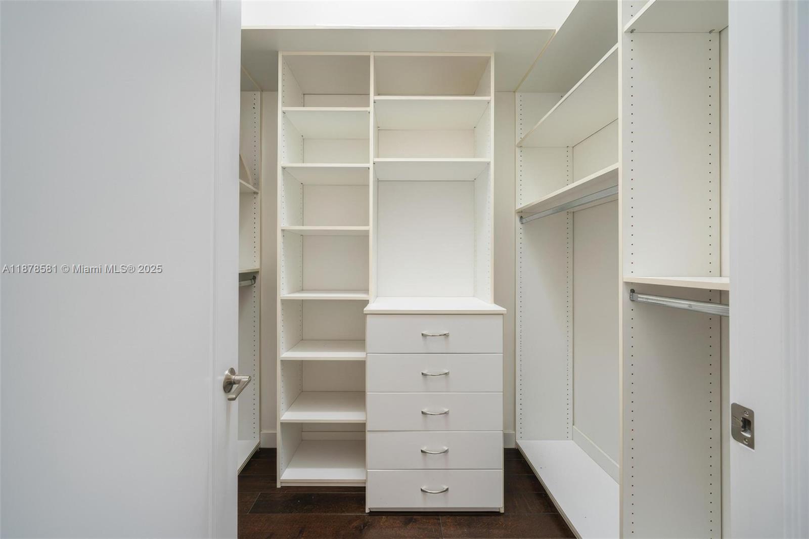 OAK LANE - Residential