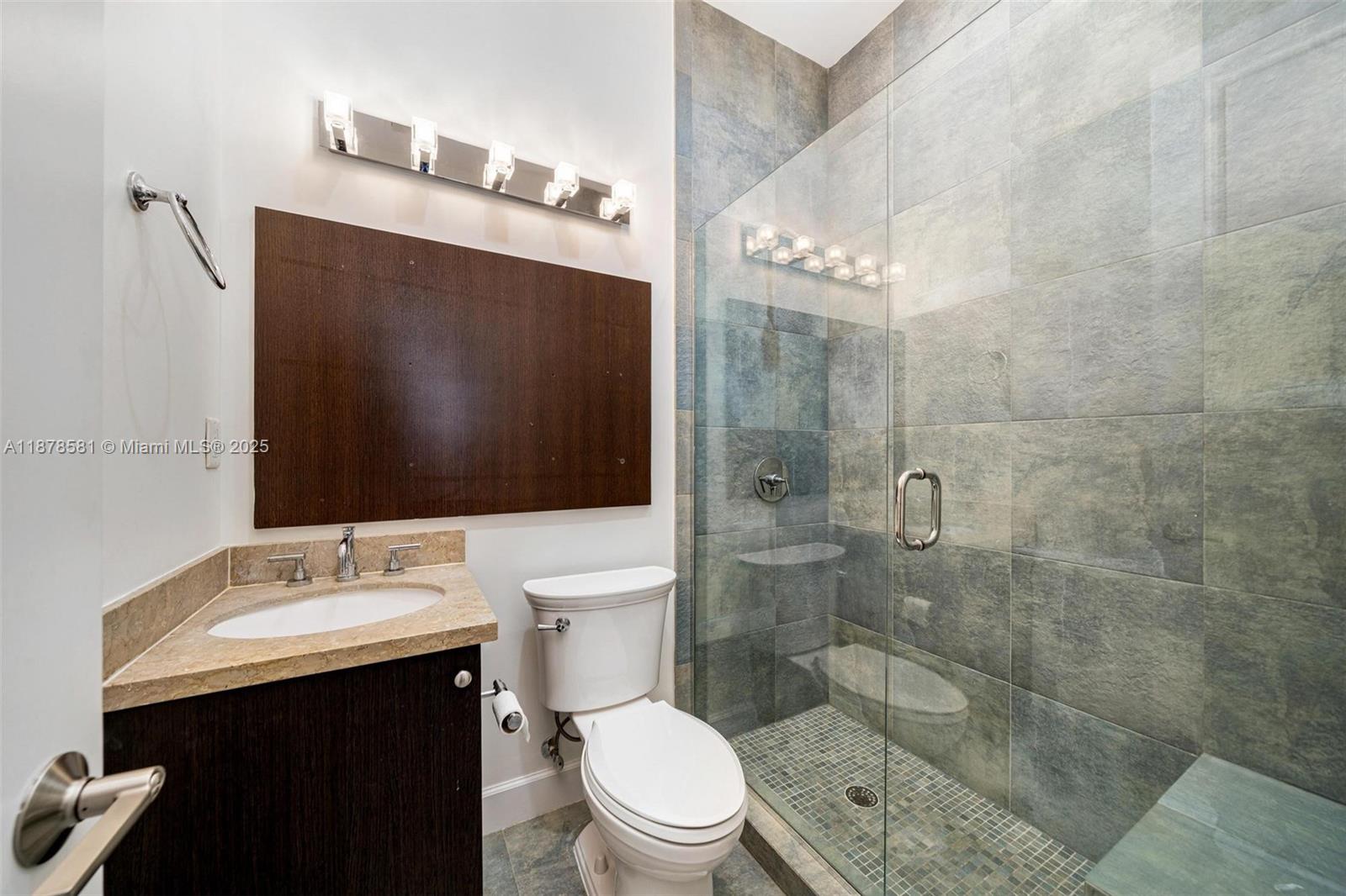 OAK LANE - Residential