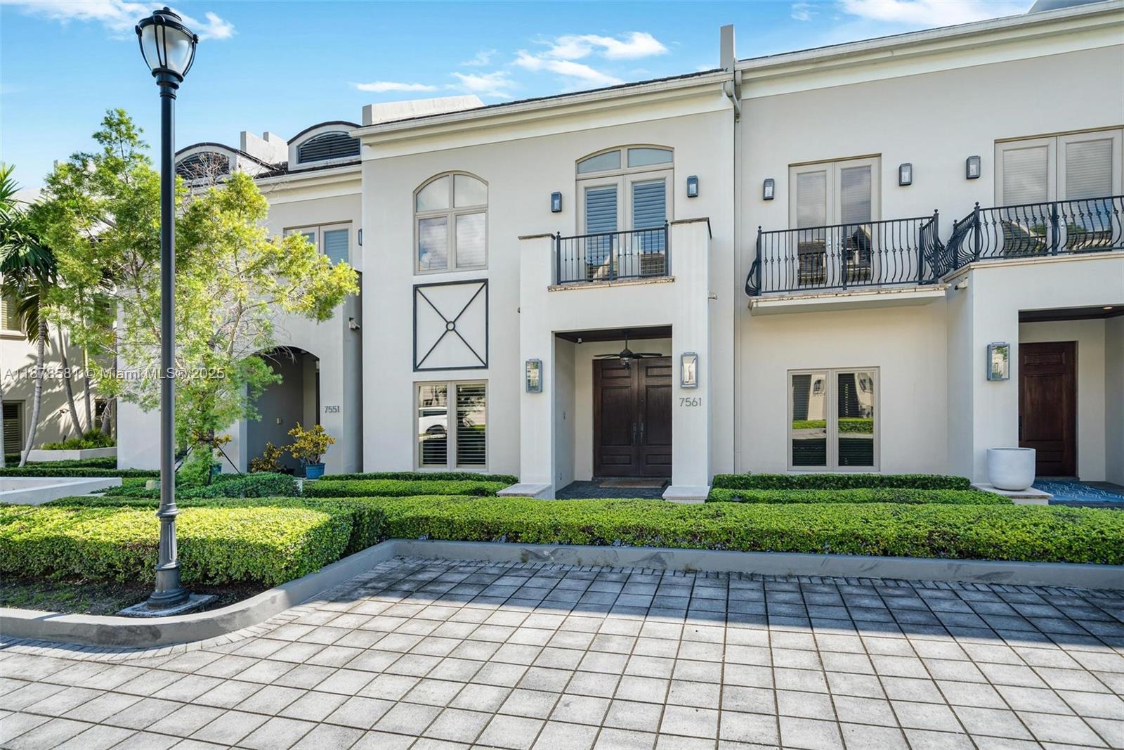 OAK LANE - Residential