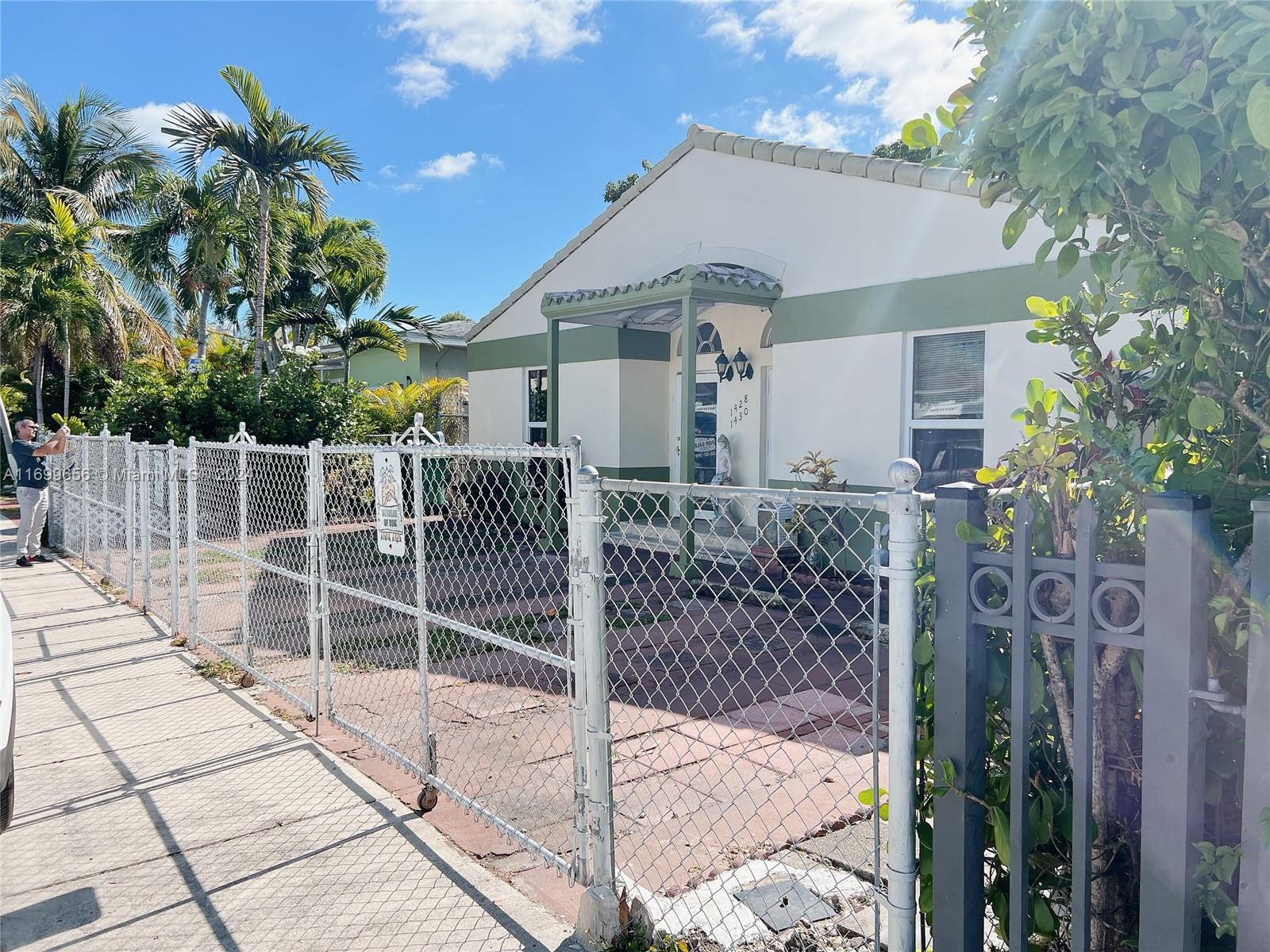 OSCEOLA GROVES - Residential Income