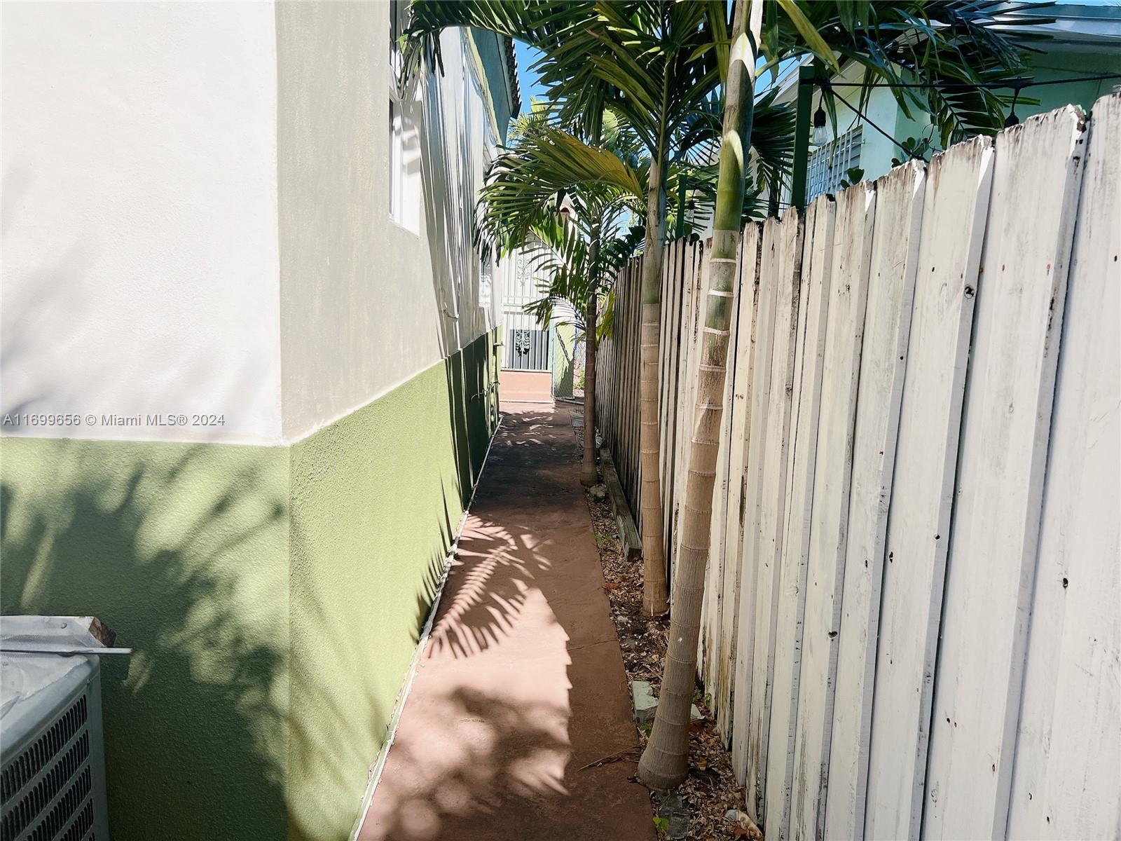 OSCEOLA GROVES - Residential Income