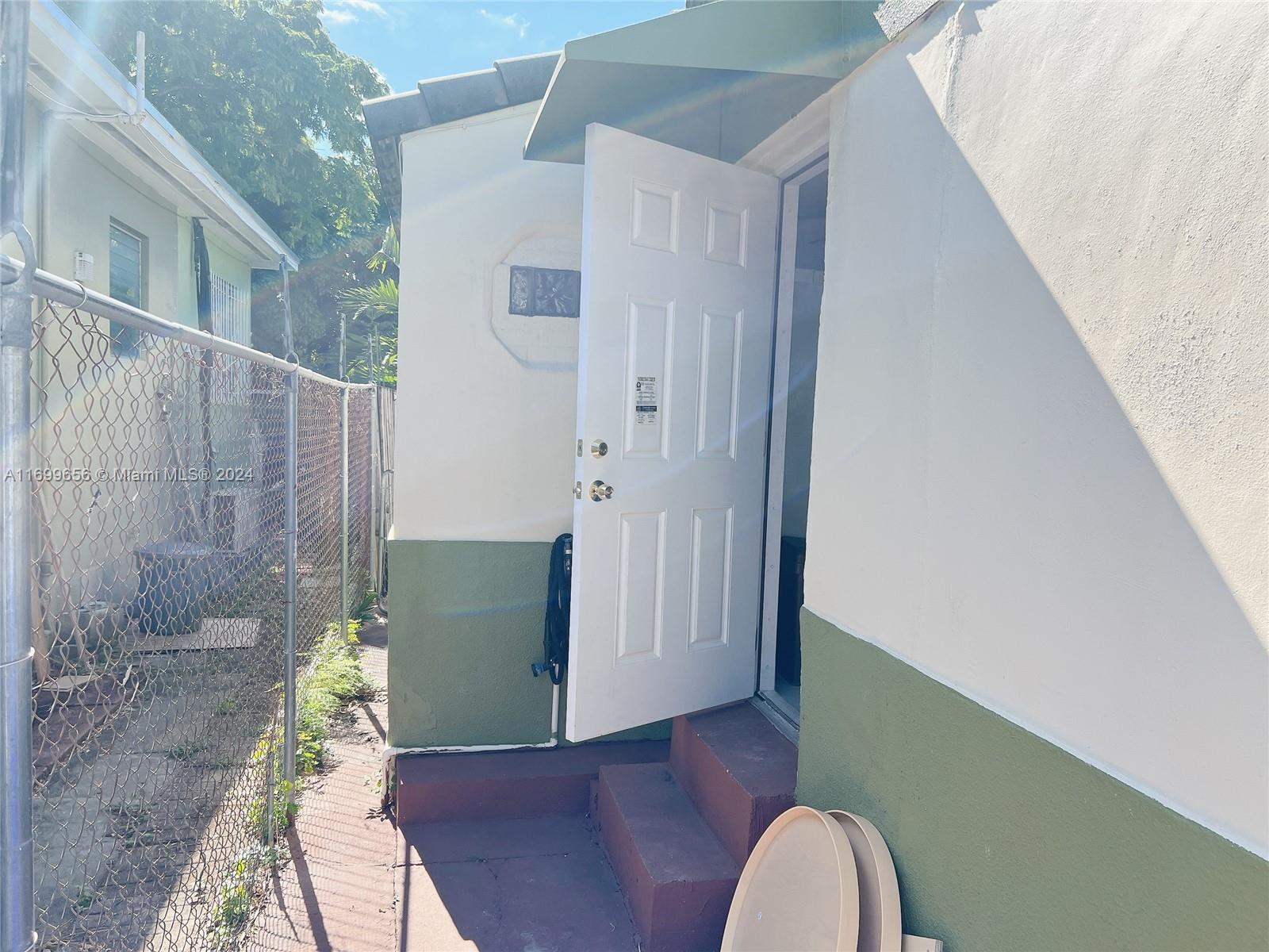 OSCEOLA GROVES - Residential Income