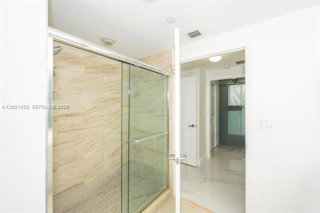 VERANDA CONDO - Residential Lease