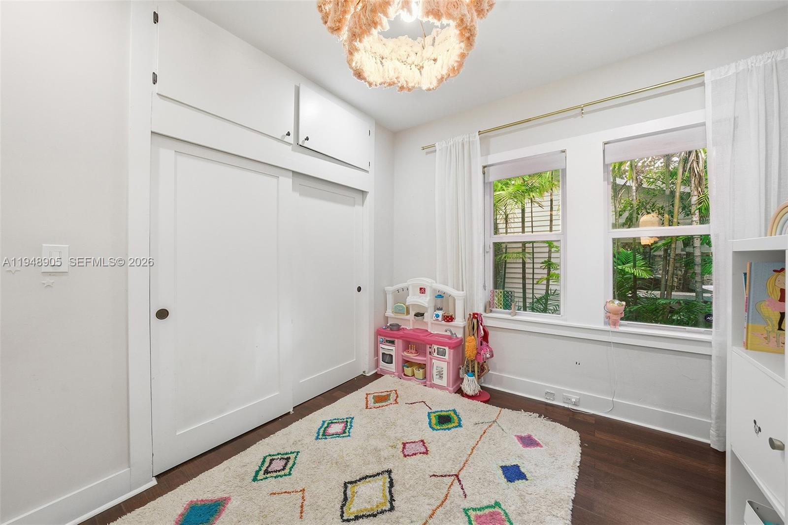 SHADOWLAWN - Residential Lease