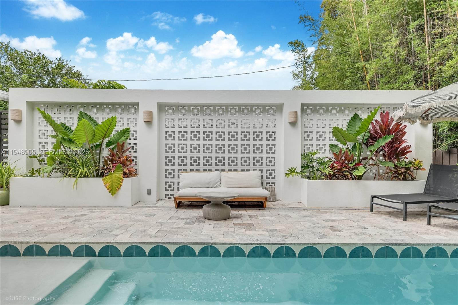 SHADOWLAWN - Residential Lease