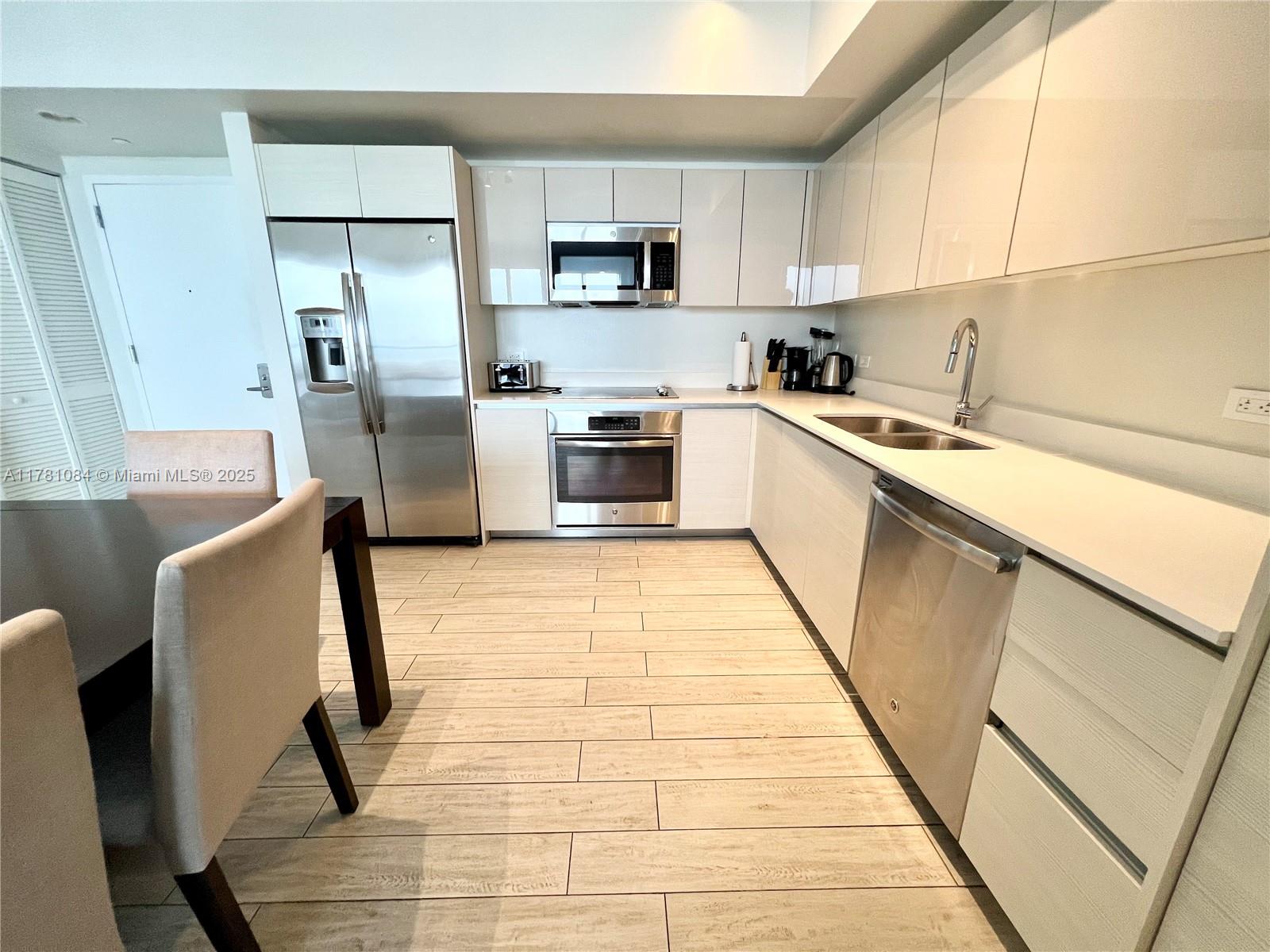 BEACHWALK CONDOMINIUM - Residential Lease