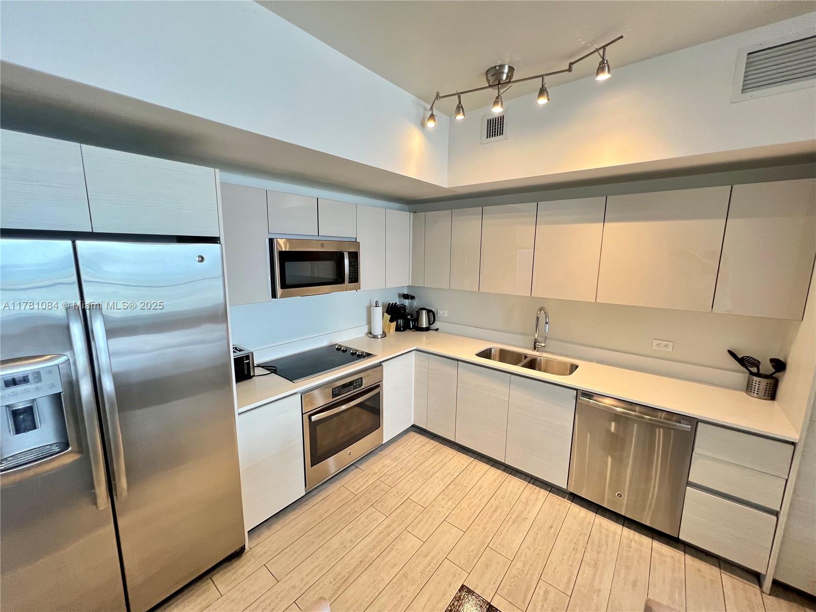 BEACHWALK CONDOMINIUM - Residential Lease