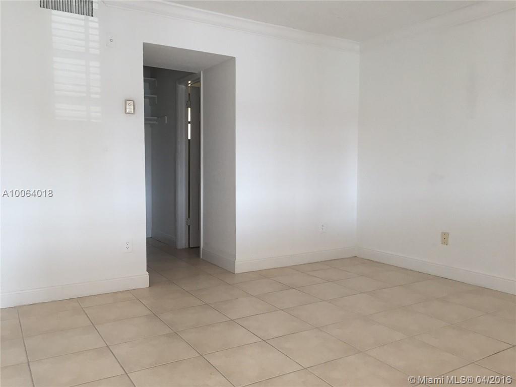 COURTYARDS AT KENDALL CON - Residential Lease