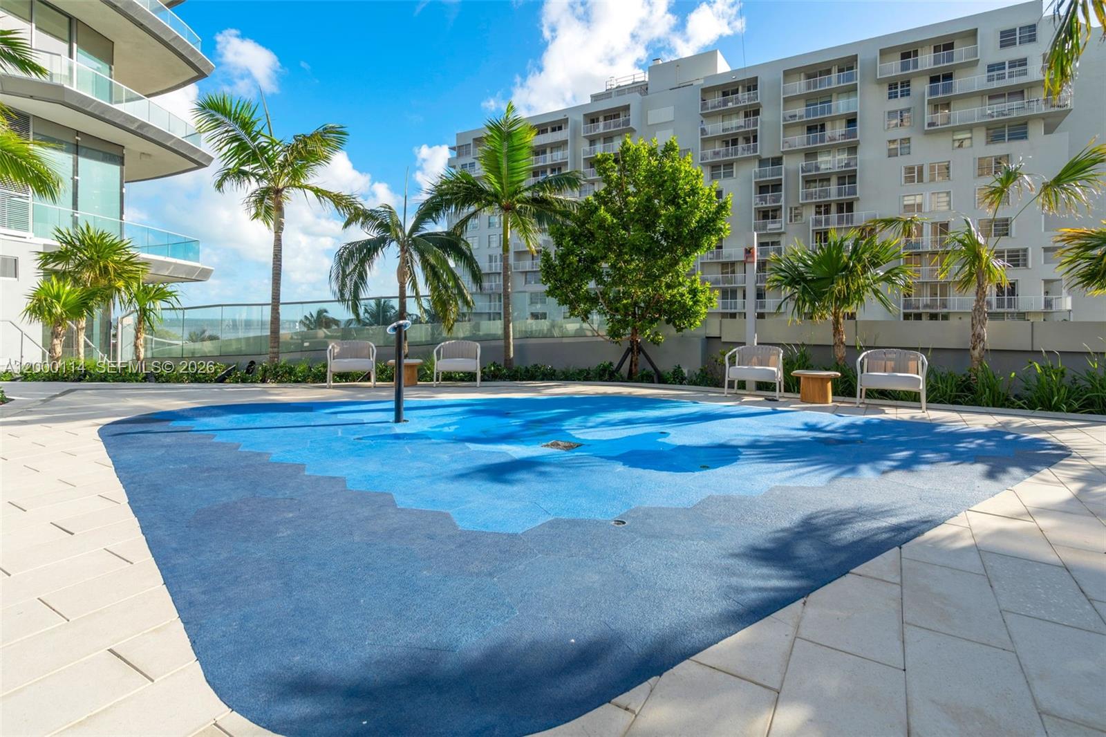 UNA RESIDENCES - Residential