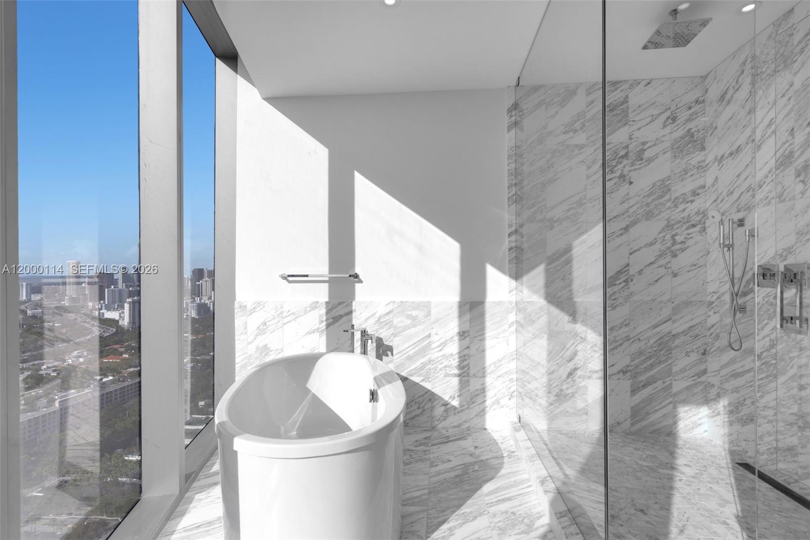 UNA RESIDENCES - Residential