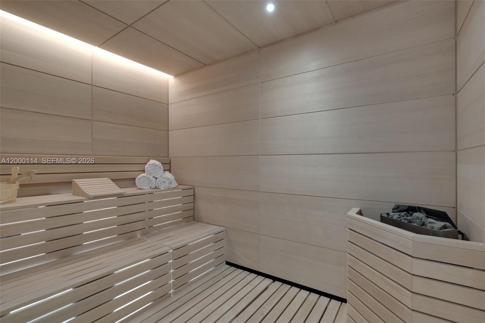 UNA RESIDENCES - Residential