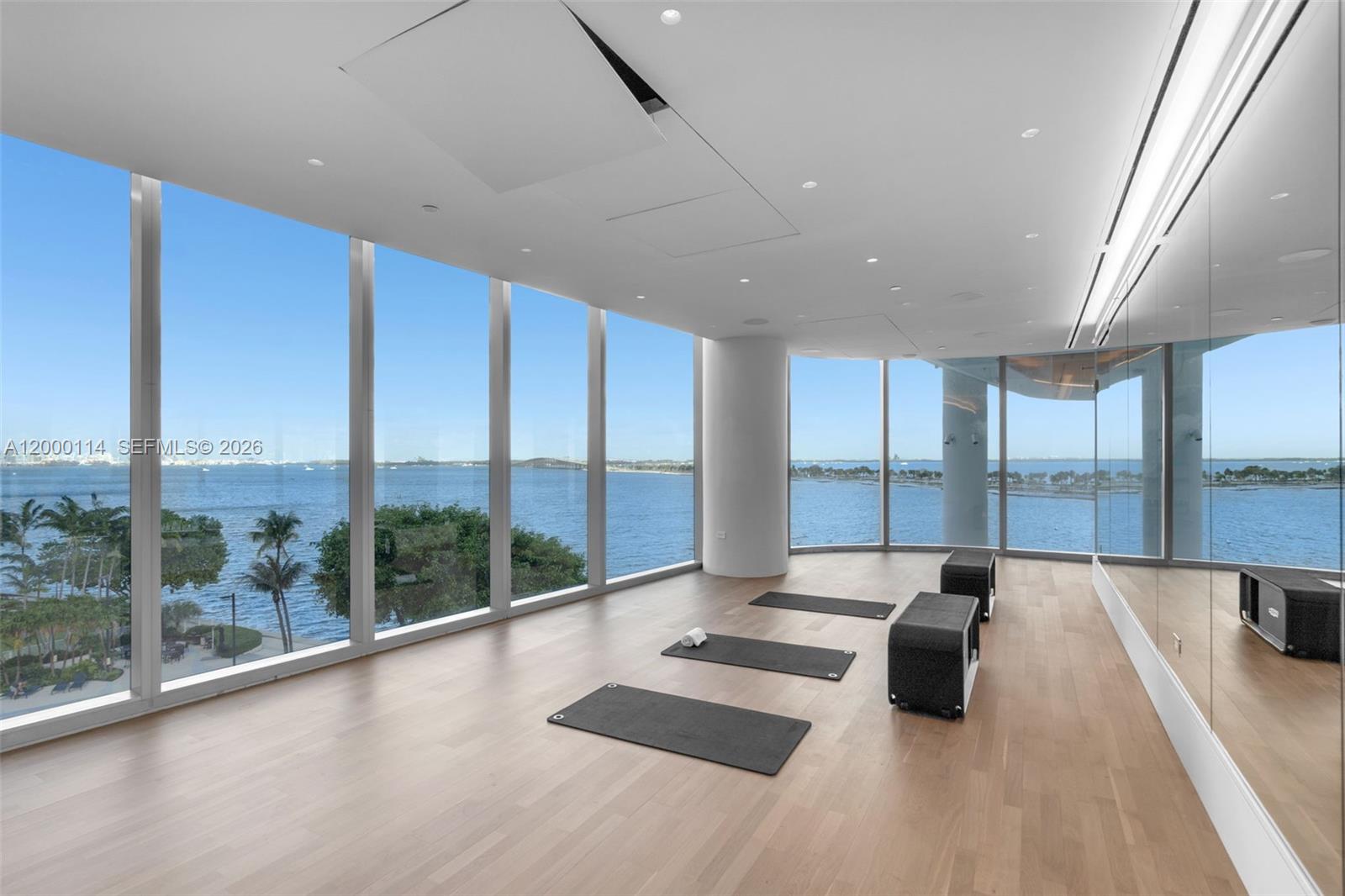 UNA RESIDENCES - Residential