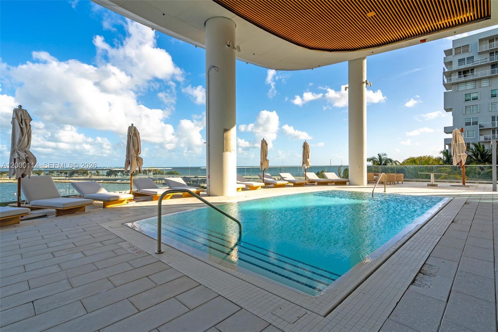 UNA RESIDENCES - Residential