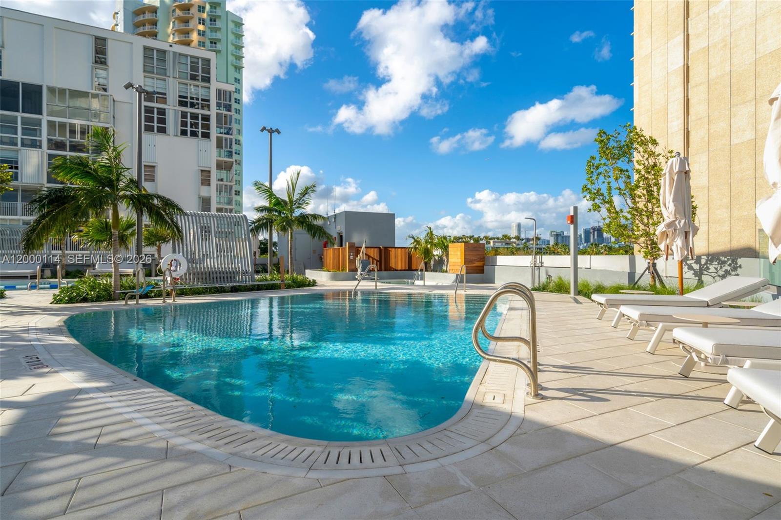 UNA RESIDENCES - Residential