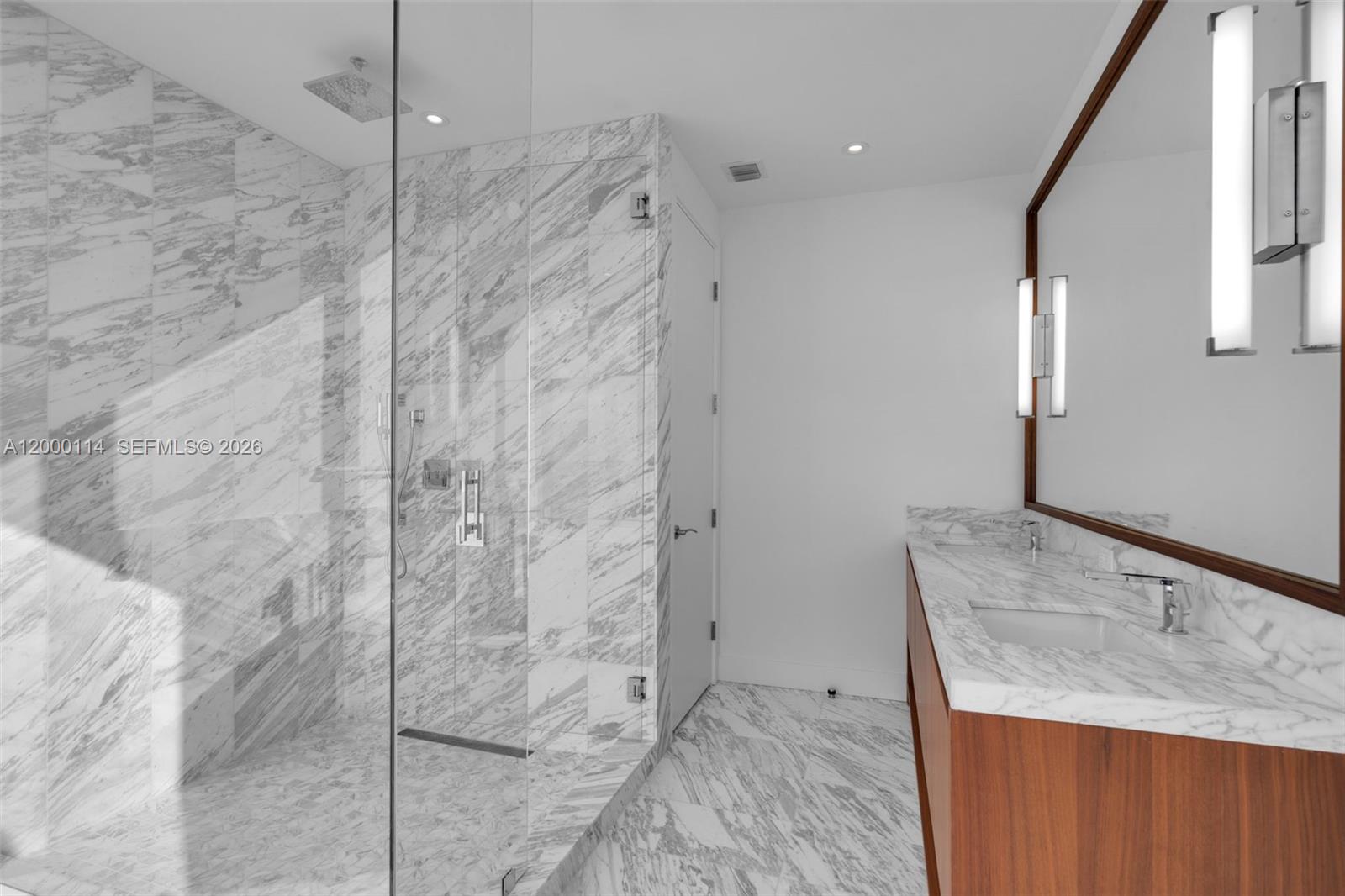 UNA RESIDENCES - Residential