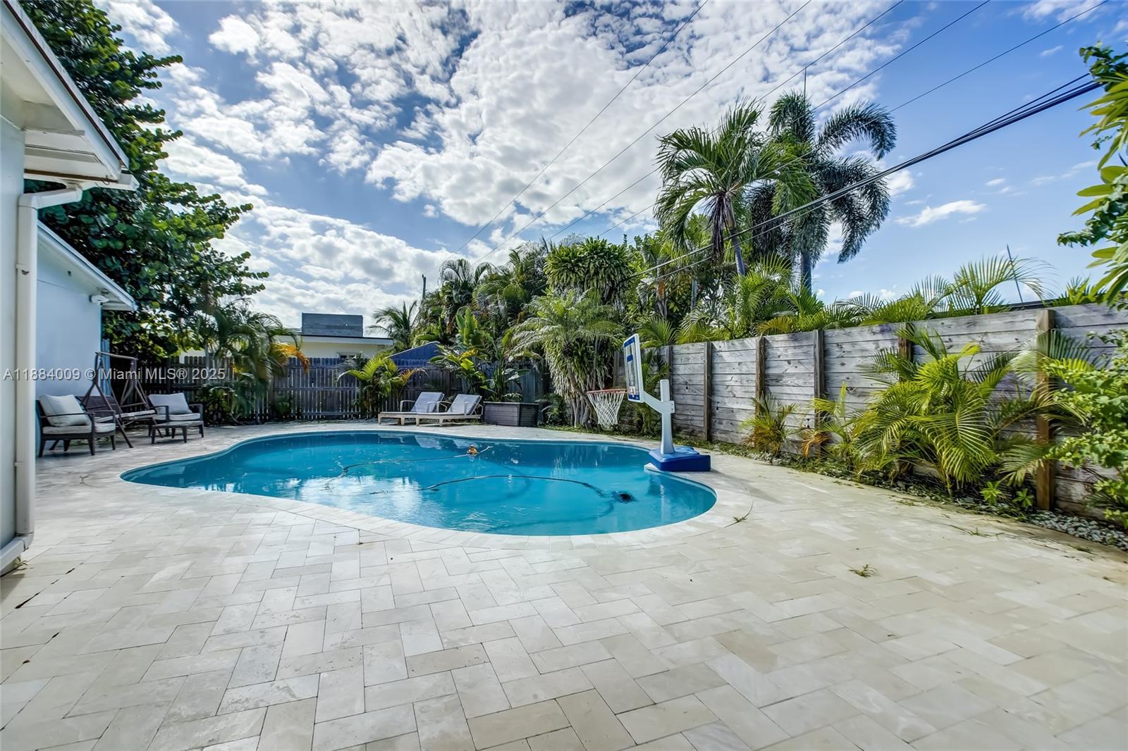 CORAL RIDGE SOUTH ADD - Residential Lease