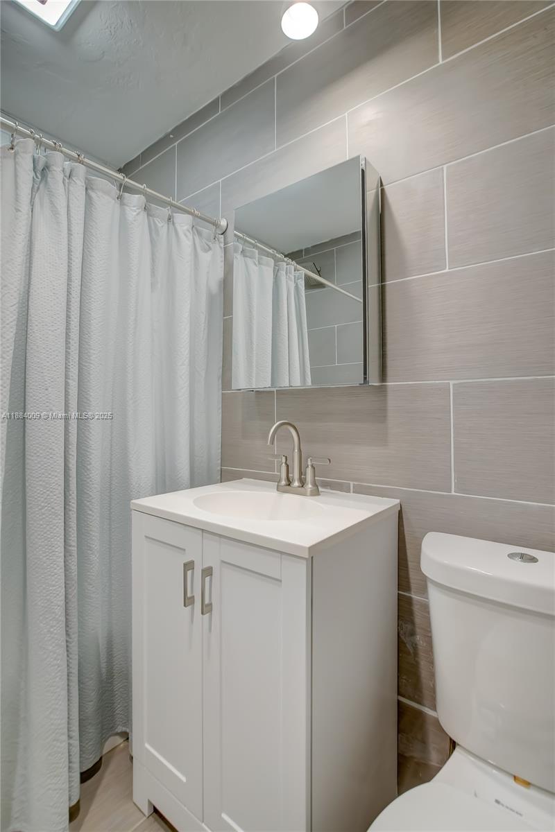 CORAL RIDGE SOUTH ADD - Residential Lease