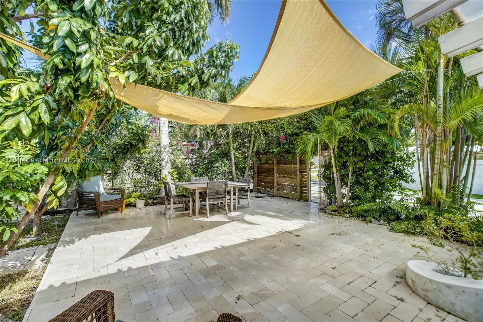 CORAL RIDGE SOUTH ADD - Residential Lease