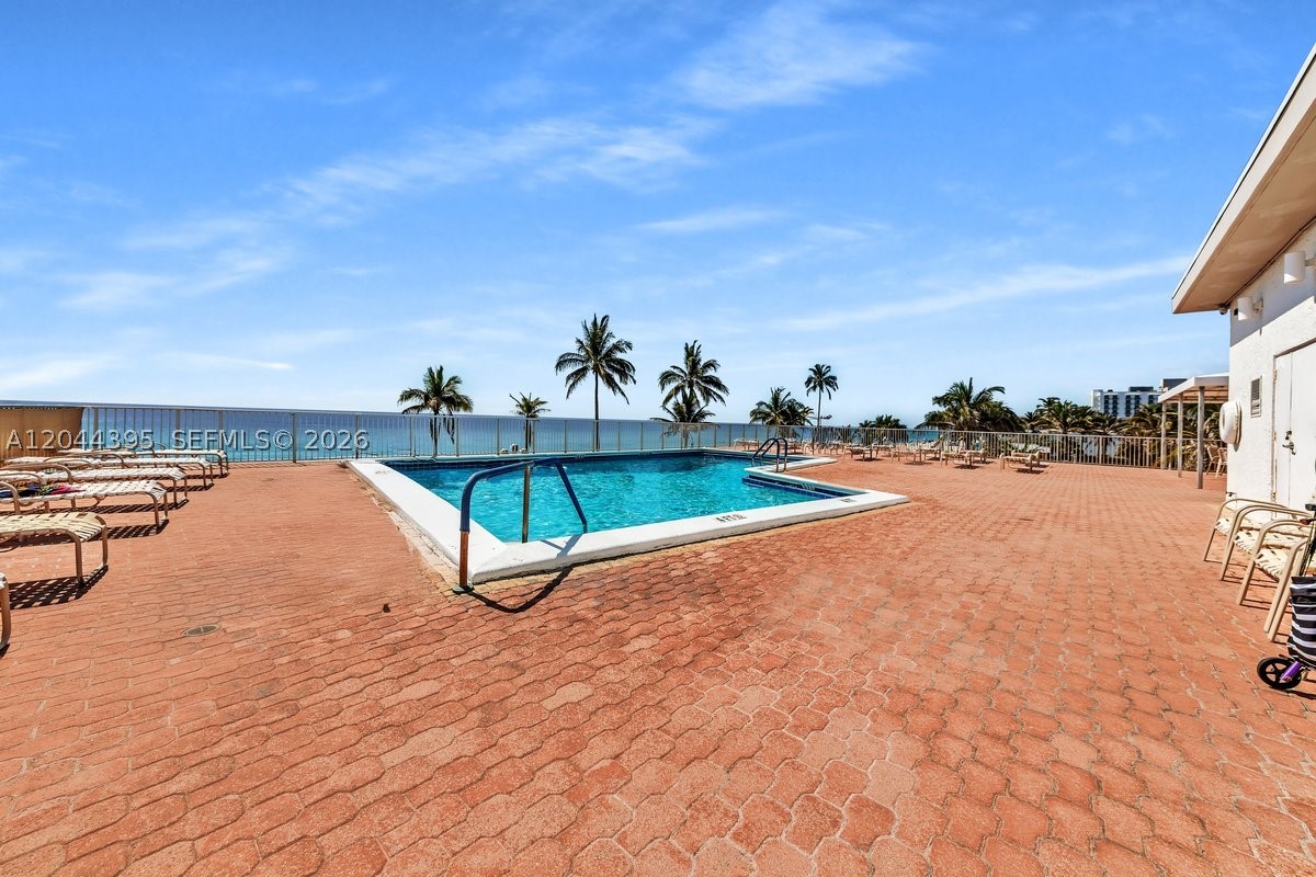 3111 N Ocean Dr 904