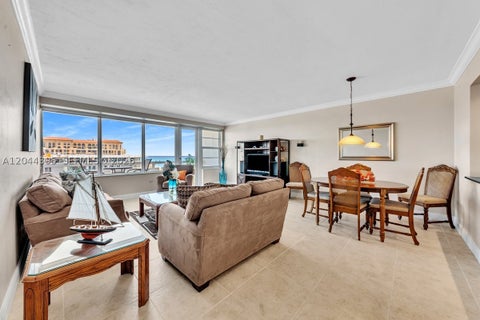 Tiny photo for 3111 N Ocean Dr #904, Hollywood, FL 33019 (MLS # A12044395)