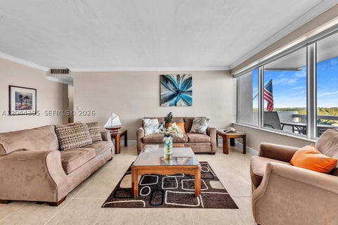 Tiny photo for 3111 N Ocean Dr #904, Hollywood, FL 33019 (MLS # A12044395)