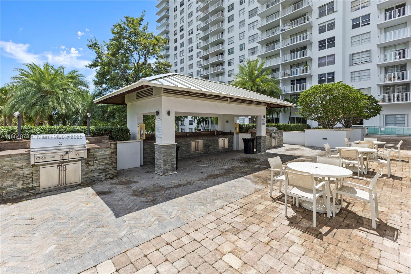 ADMIRALS PORT CONDO WEST - Residential