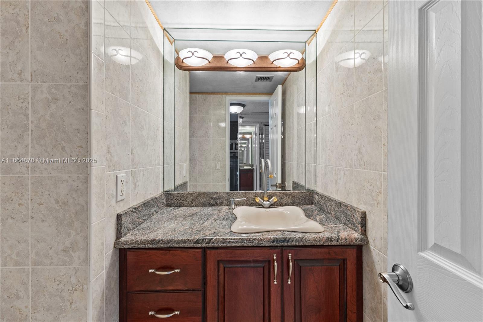 ADMIRALS PORT CONDO WEST - Residential