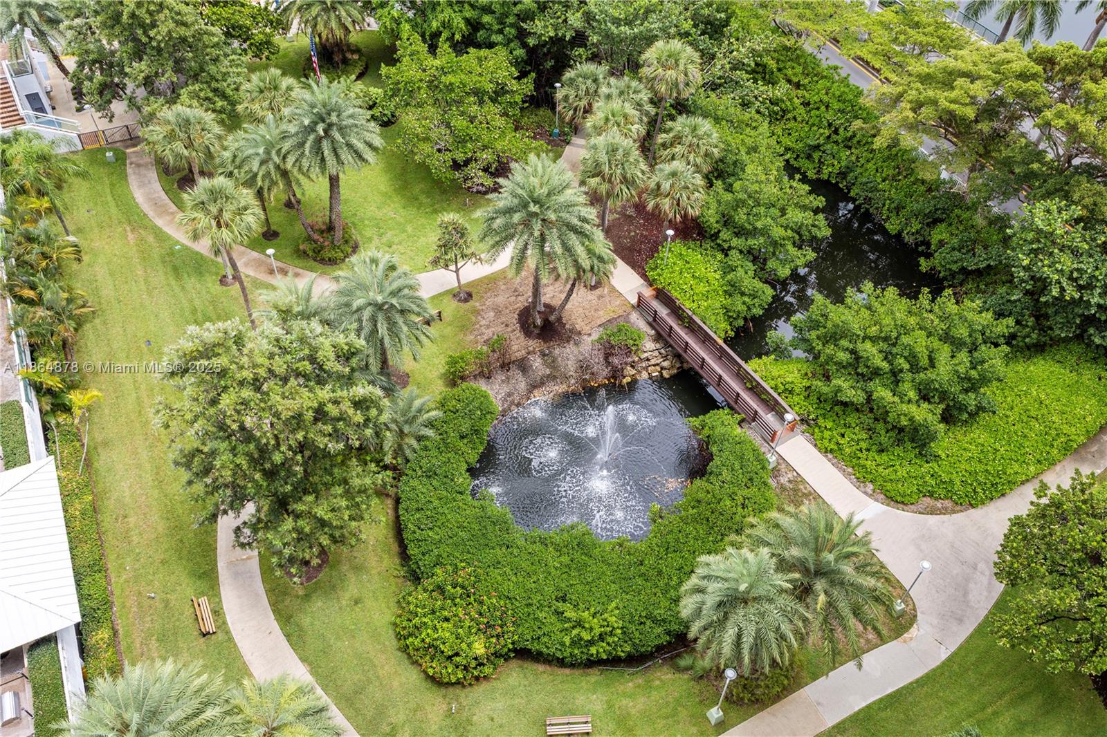 ADMIRALS PORT CONDO WEST - Residential