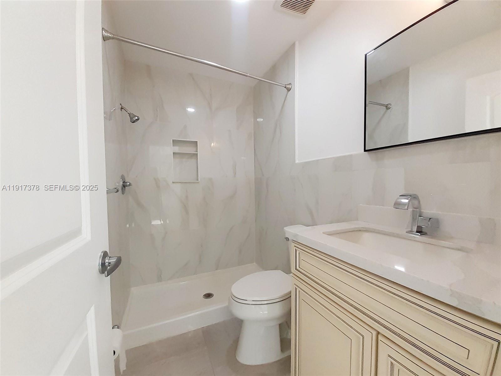 FLA FRUIT LANDS CO - Residential Lease