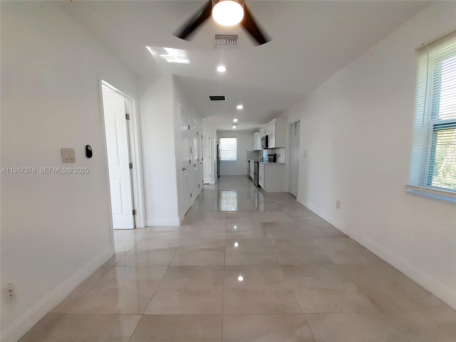 FLA FRUIT LANDS CO - Residential Lease