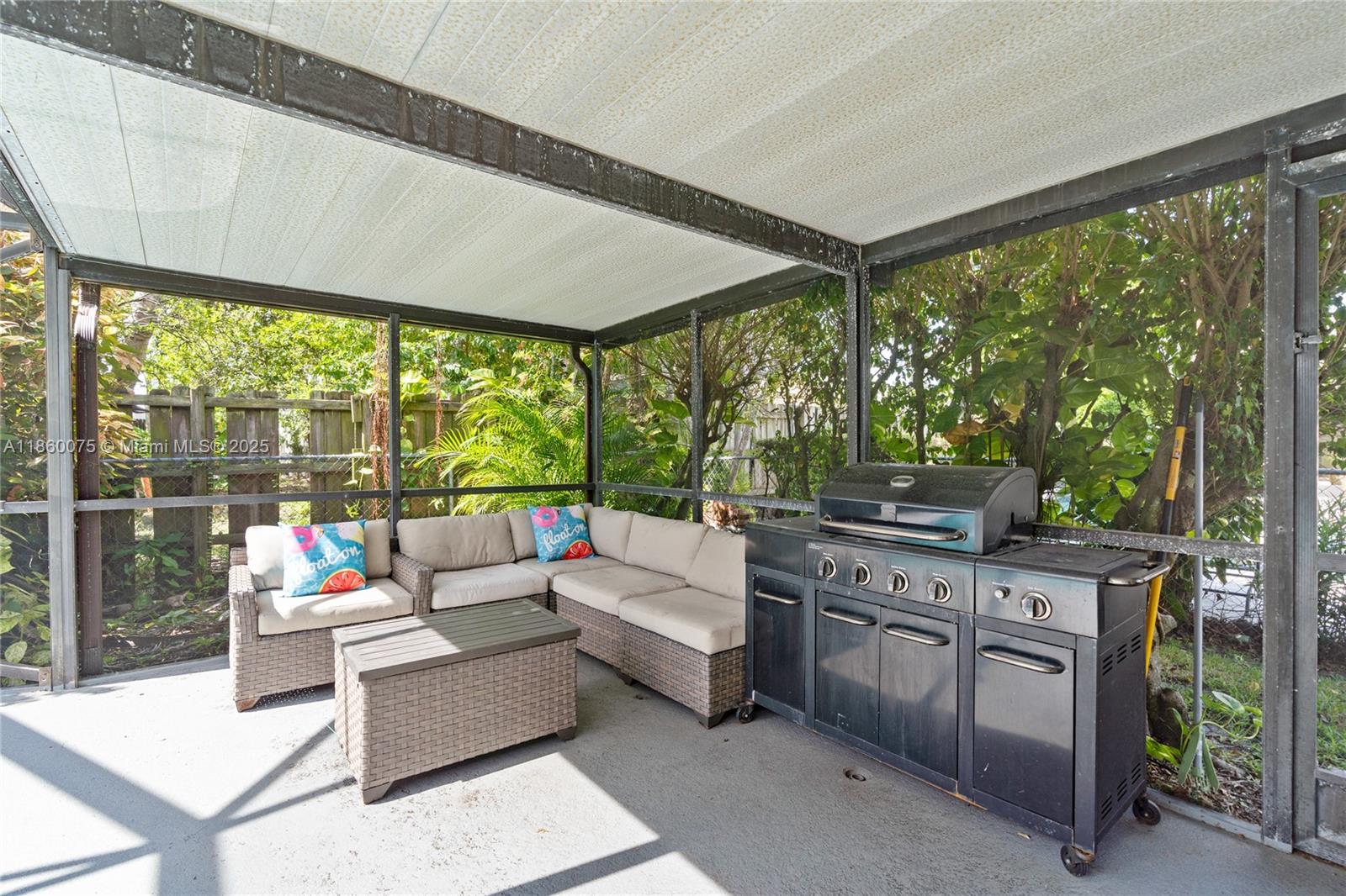 SPRINGTREE WEST - Residential