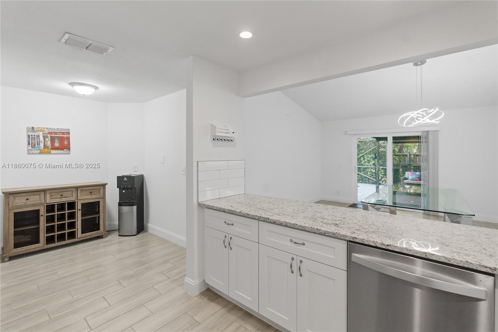 SPRINGTREE WEST - Residential