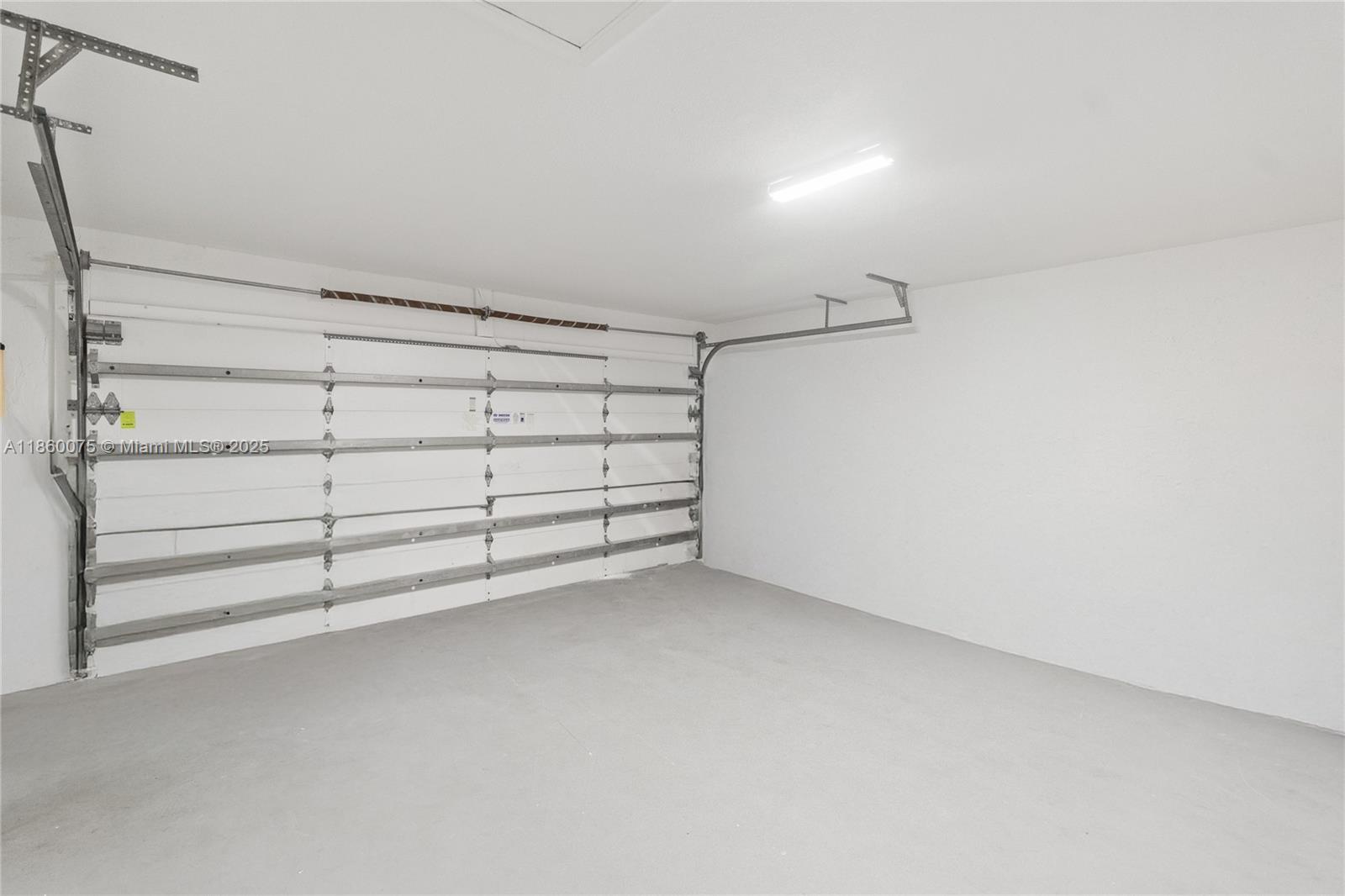 SPRINGTREE WEST - Residential