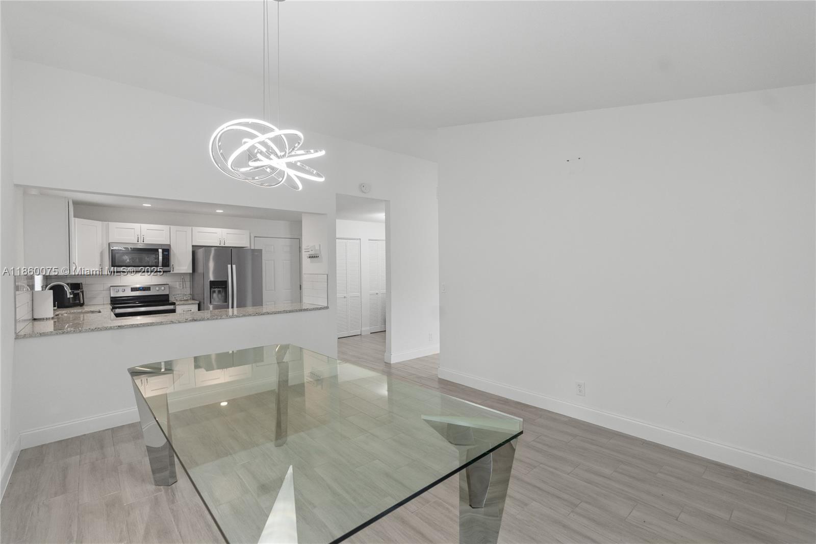 SPRINGTREE WEST - Residential